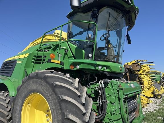 Image of John Deere 9900i equipment image 1