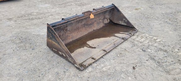 Main image John Deere C72