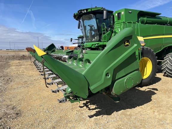Image of John Deere C12R equipment image 1
