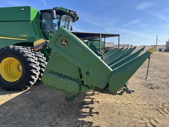 Image of John Deere C12R equipment image 3