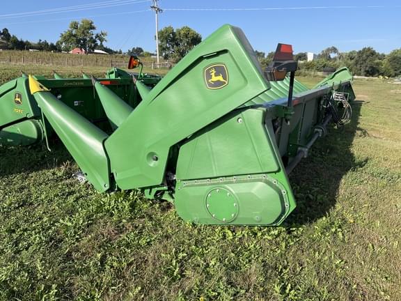 Image of John Deere C16R equipment image 3