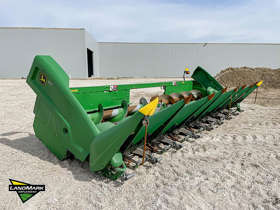 Image of John Deere C8R equipment image 2