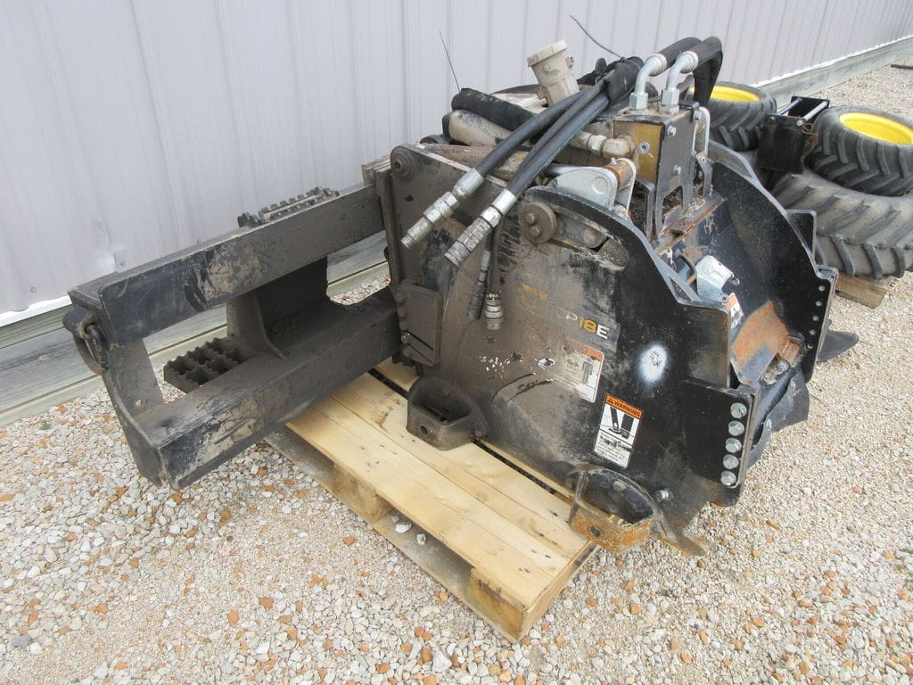 2020 John Deere CP18E Equipment Image0