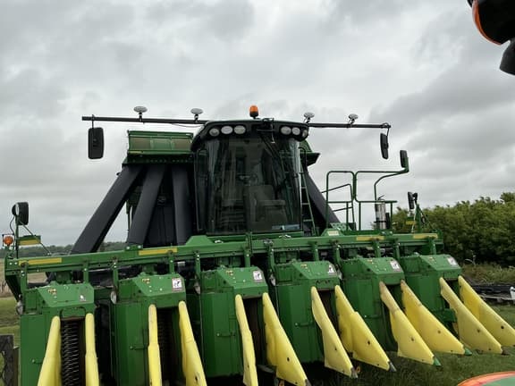 Image of John Deere CP690 equipment image 2