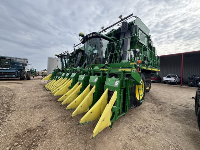 Image of John Deere CP690 equipment image 1