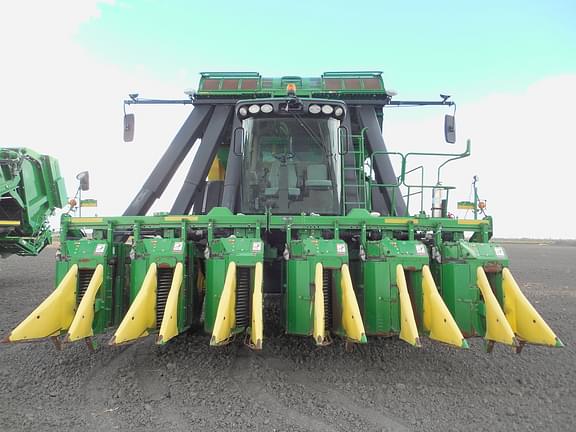 Image of John Deere CP690 equipment image 4