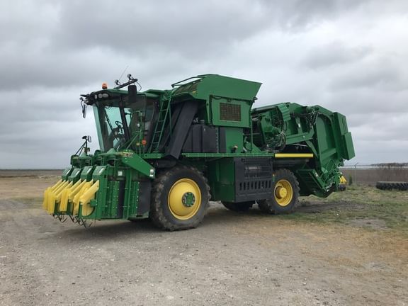 Main image John Deere CP690