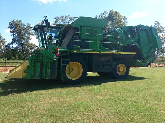 Image of John Deere CP690 Primary image