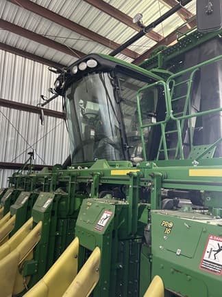 Image of John Deere CP690 equipment image 1