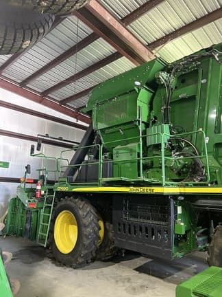 Image of John Deere CP690 equipment image 2