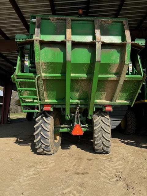 2020 John Deere CP690 Equipment Image0