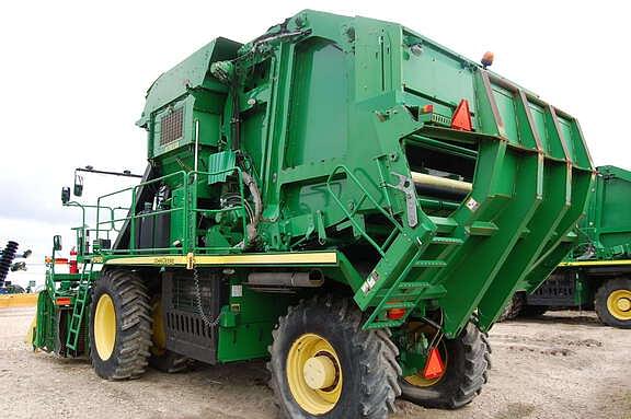 Image of John Deere CP690 equipment image 1