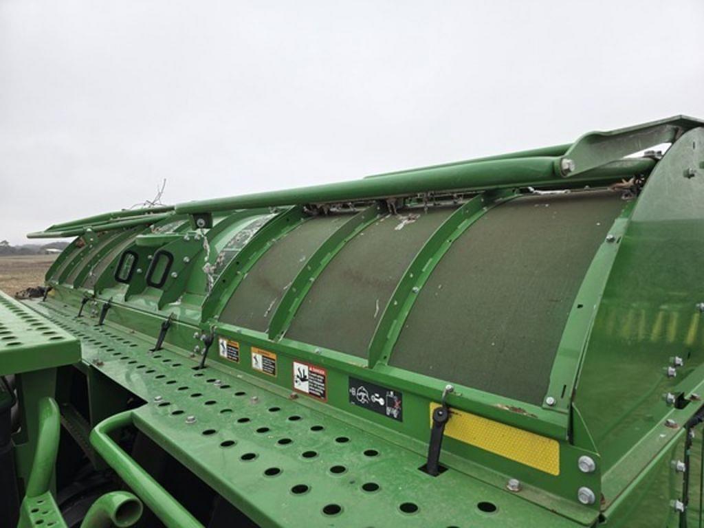 Image of John Deere CP690 Primary image