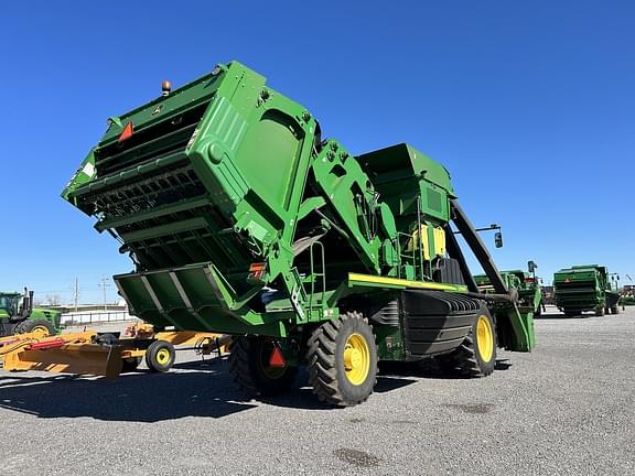 Image of John Deere CP690 equipment image 4