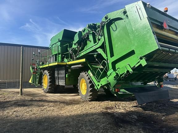 Image of John Deere CP690 equipment image 3