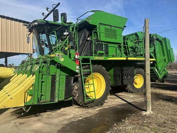 Image of John Deere CP690 equipment image 1