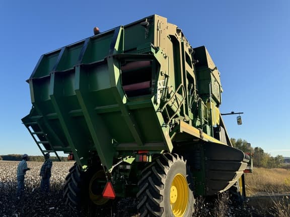 Image of John Deere CP690 equipment image 2