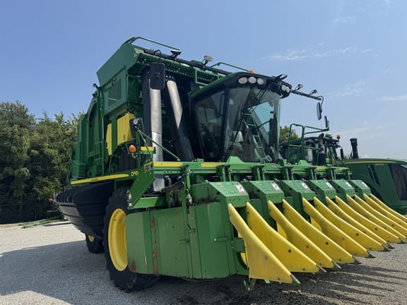 2020 John Deere CP690 Equipment Image0