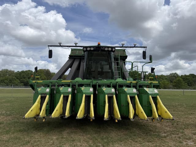 Image of John Deere CP690 equipment image 4