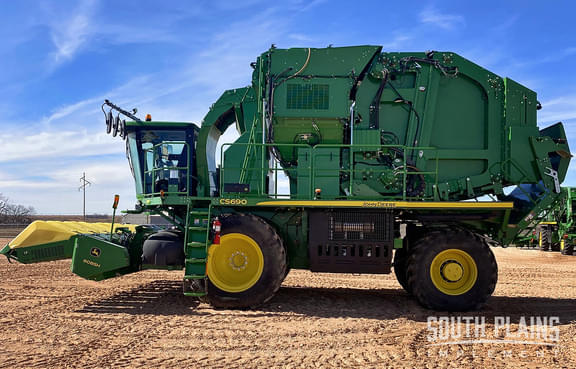 Image of John Deere CS690 equipment image 1