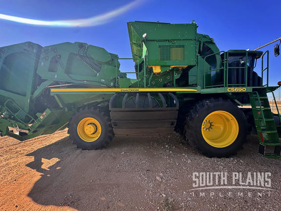 Image of John Deere CS690 equipment image 2