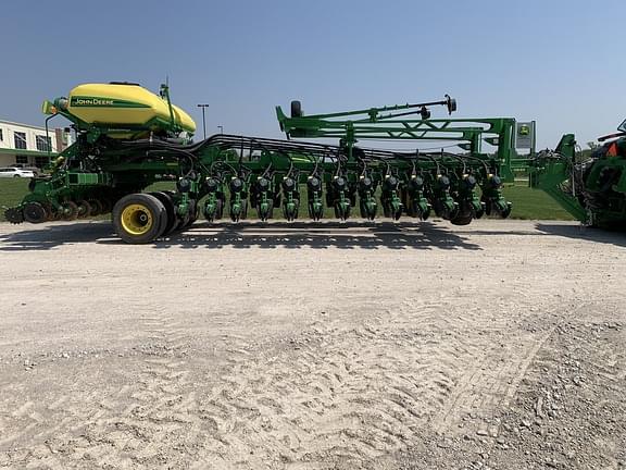 Image of John Deere DB60 equipment image 2