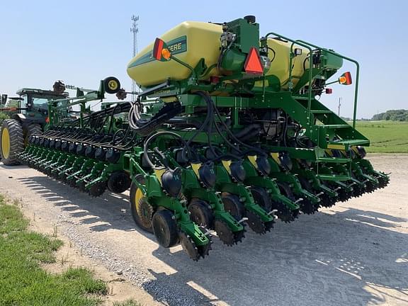 Image of John Deere DB60 equipment image 4