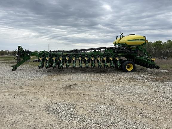 Image of John Deere DB60 equipment image 1