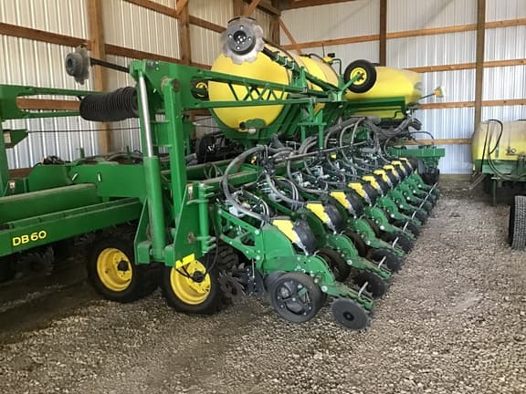 Image of John Deere DB60 Primary image