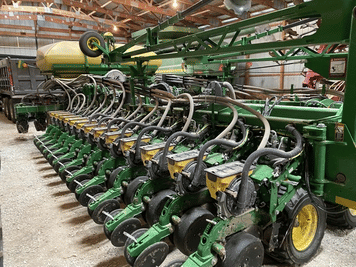 Main image John Deere DB60