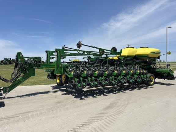 2020 John Deere DB60 Equipment Image0