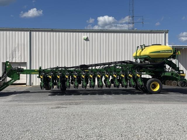 Image of John Deere DB60 equipment image 2