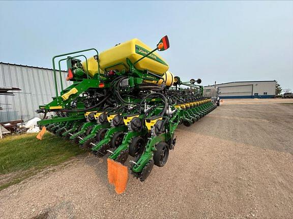 Image of John Deere DB66 equipment image 4