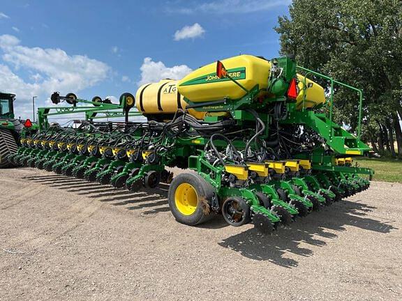 Image of John Deere DB66 equipment image 2