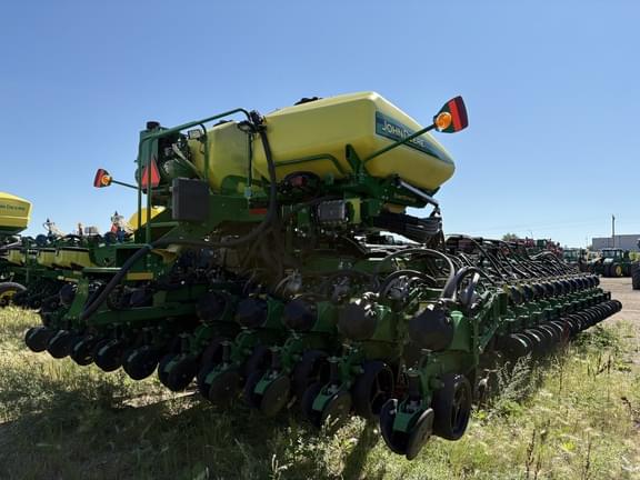 Image of John Deere DB66 equipment image 3
