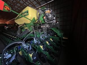 Main image John Deere DB66 3