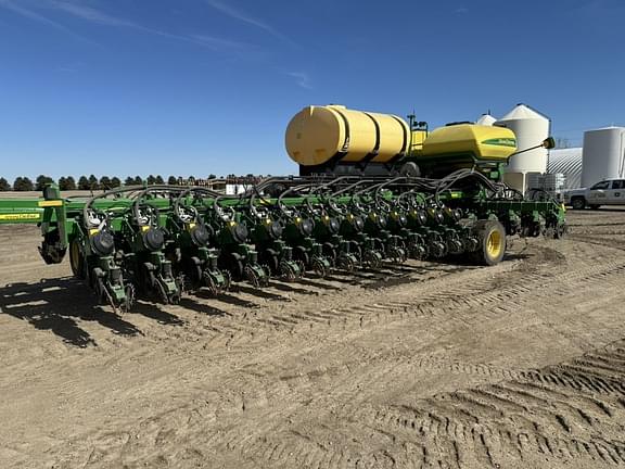 Image of John Deere DB66 equipment image 1