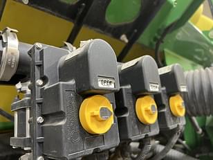 Main image John Deere DB66 17