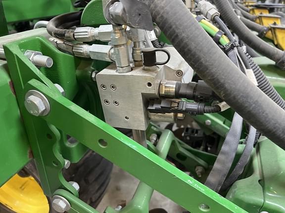 Image of John Deere DB66 equipment image 4