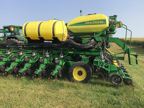 Image of John Deere DB90 equipment image 2