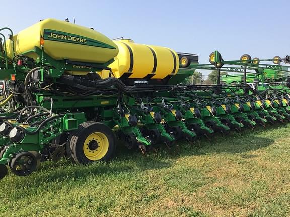 Image of John Deere DB90 Primary image