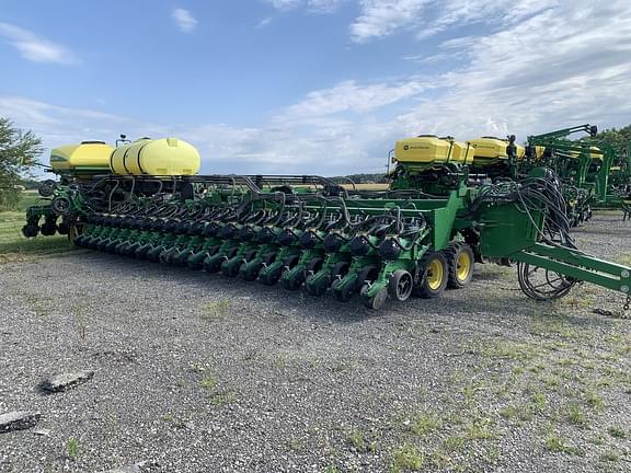 Image of John Deere DB90 equipment image 2
