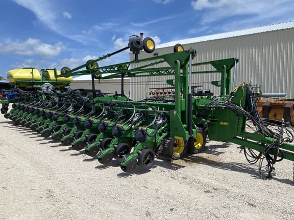 Image of John Deere DB90 equipment image 1