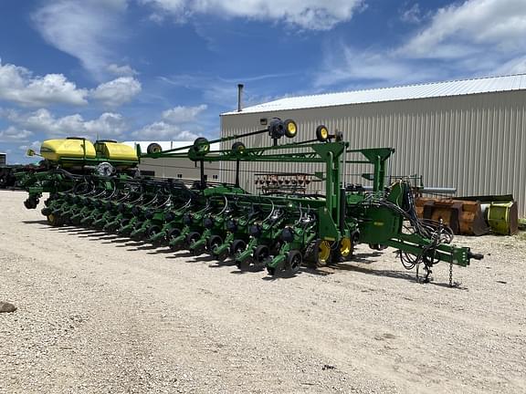 Image of John Deere DB90 Primary image