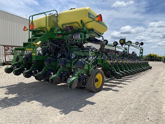 Image of John Deere DB90 equipment image 2