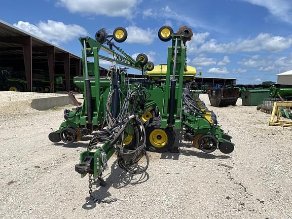 Image of John Deere DB90 equipment image 3