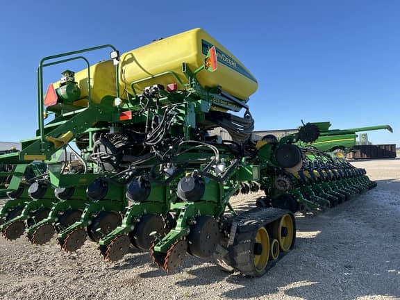 Image of John Deere DB90 equipment image 3