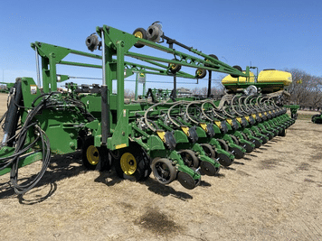 Main image John Deere DB90