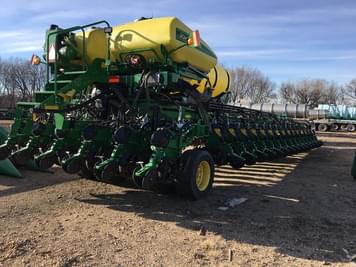 Main image John Deere DB90