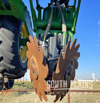 Image of John Deere DR12X equipment image 4